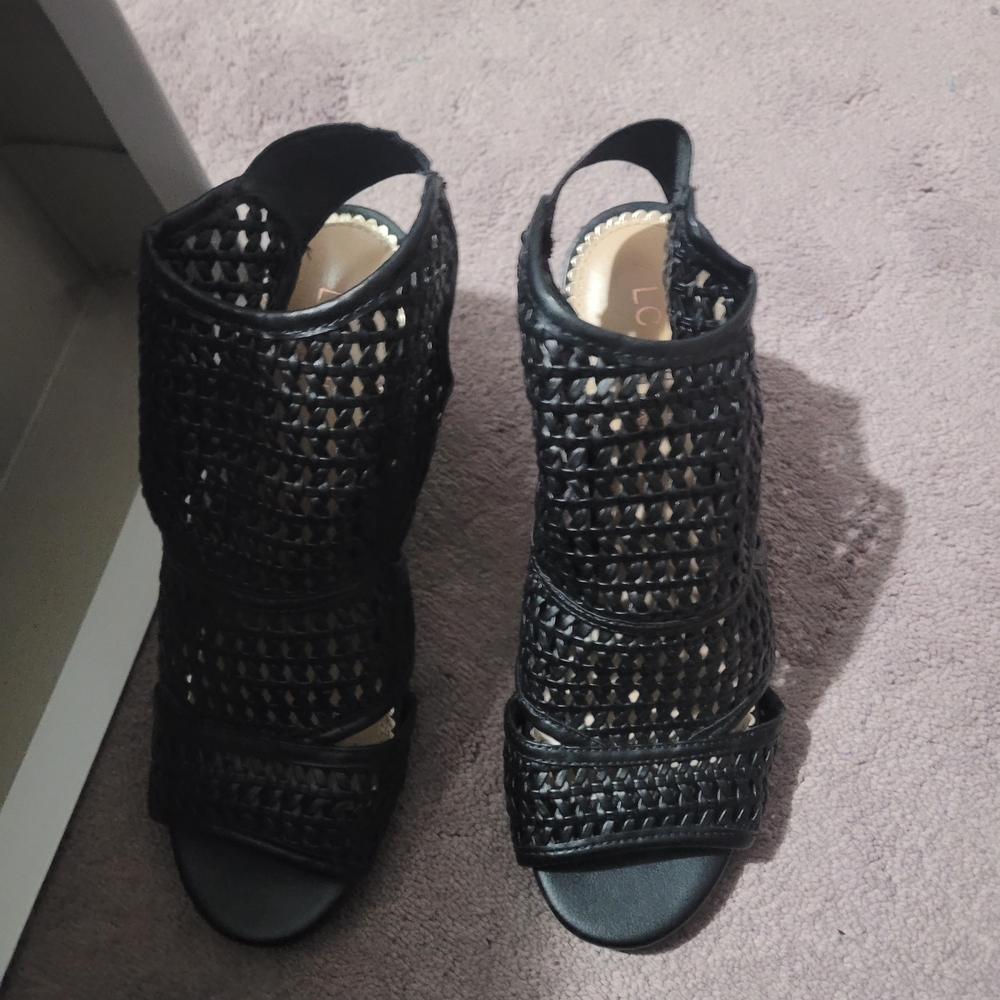 LC Lauren Conrad Black Woven Heels
